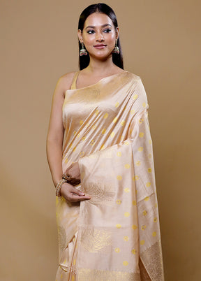 Cream Tussar Silk Saree With Blouse Piece