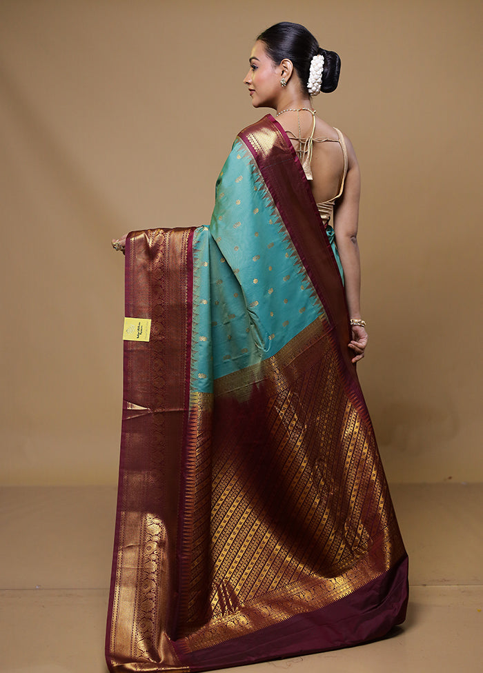 Green Gadwal Silk Saree Without Blouse Piece