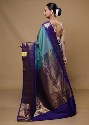 Green Gadwal Silk Saree Without Blouse Piece