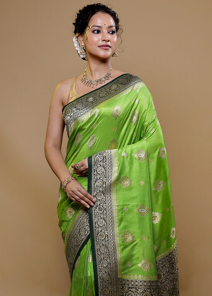 Green Dupion Silk Saree With Blouse Piece