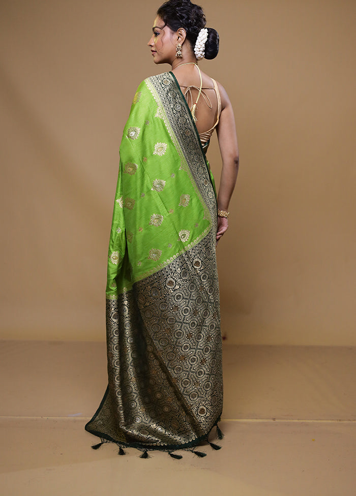 Green Dupion Silk Saree With Blouse Piece