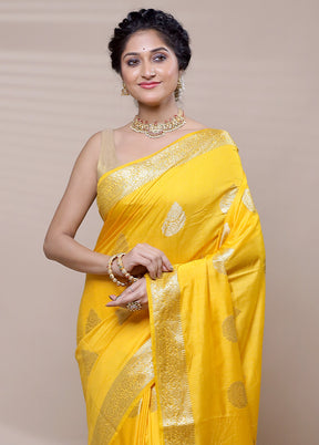 Yellow Cotton Saree With Blouse Piece