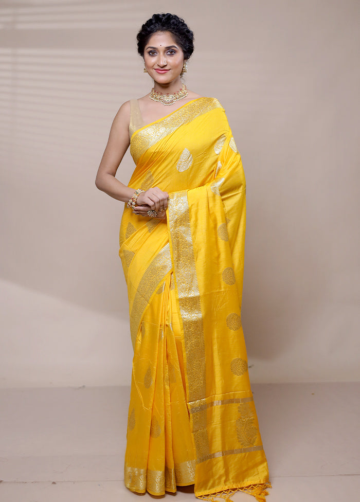 Yellow Cotton Saree With Blouse Piece