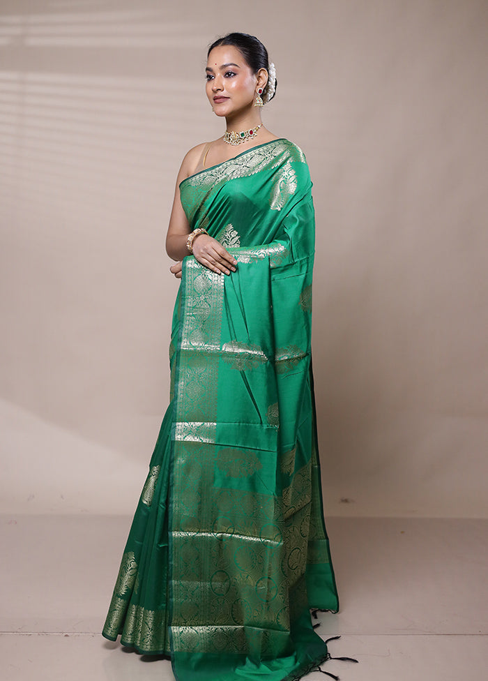 Green Cotton Saree With Blouse Piece