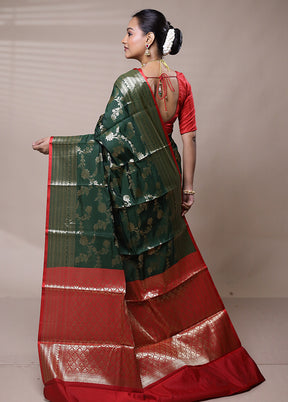 Green Dupion Silk Saree With Blouse Piece