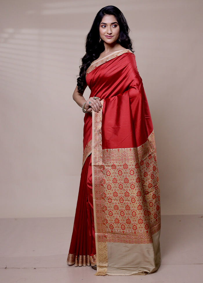 Red Dupion Silk Saree With Blouse Piece