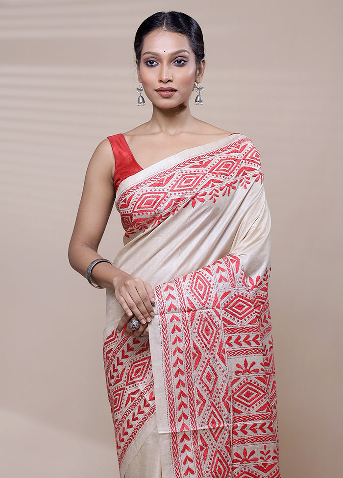 Cream Handloom Kantha Stitch Pure Silk Saree With Blouse Piece