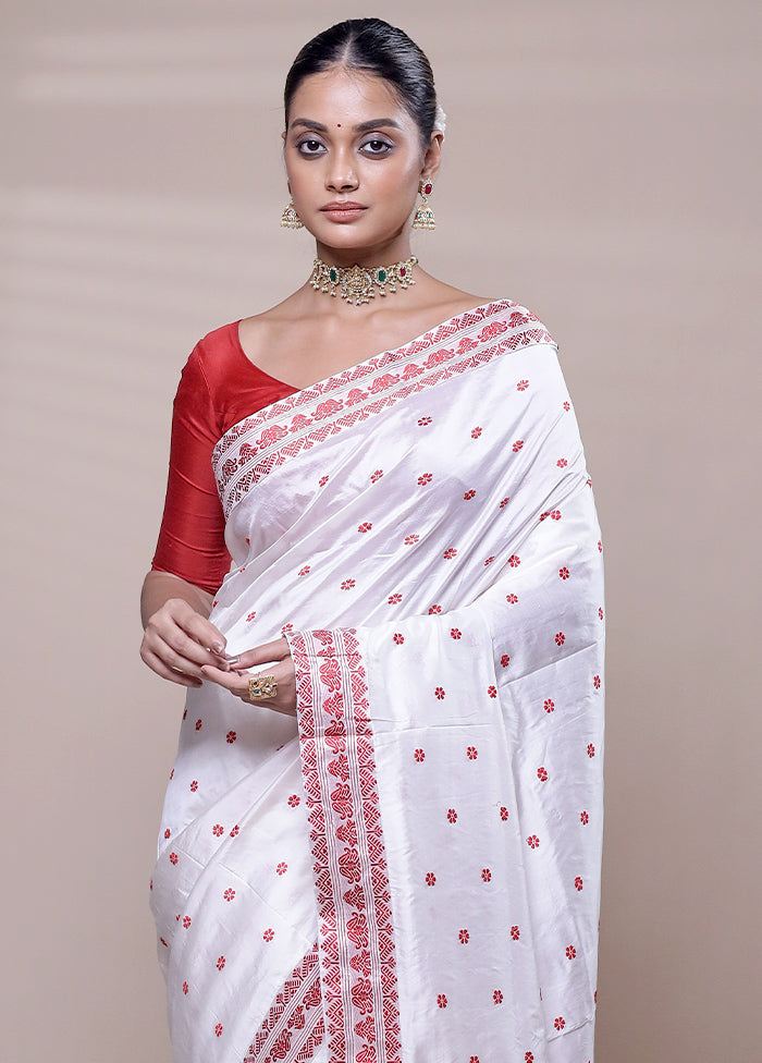 White Handloom Assam Pure Silk Saree With Blouse Piece