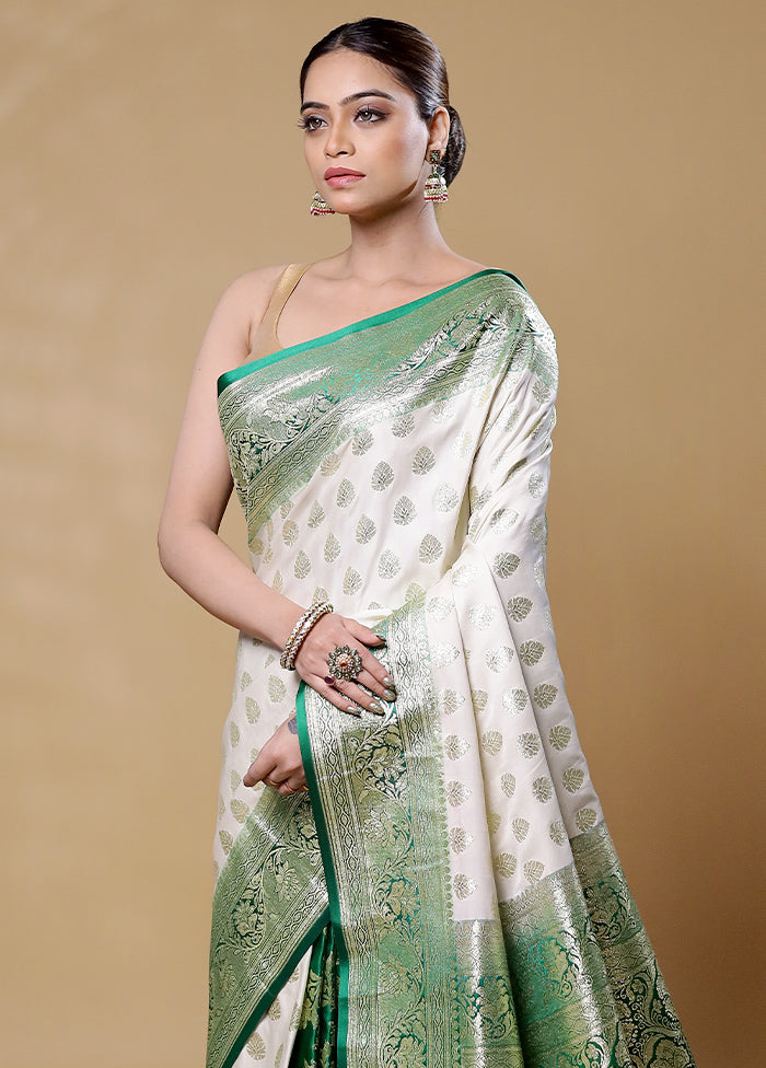 White Banarasi Silk Saree With Blouse Piece