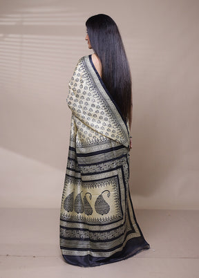 Cream Printed Pure Silk Saree Without Blouse Piece