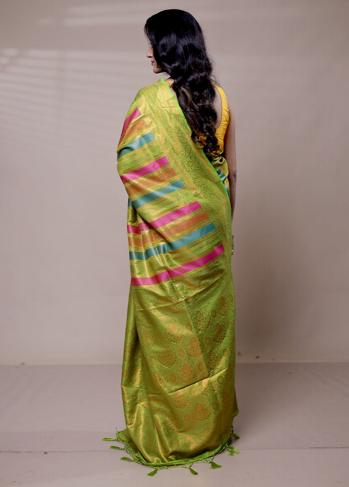 Green Dupion Silk Saree With Blouse Piece