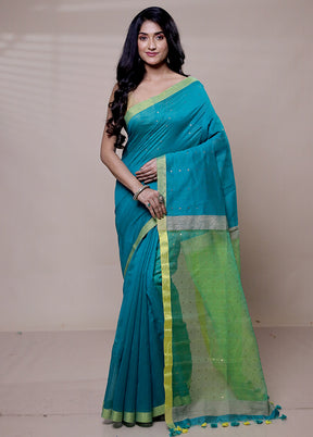 Blue Matka Silk Saree With Blouse Piece