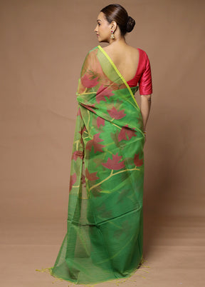 Green Matka Silk Saree With Blouse Piece