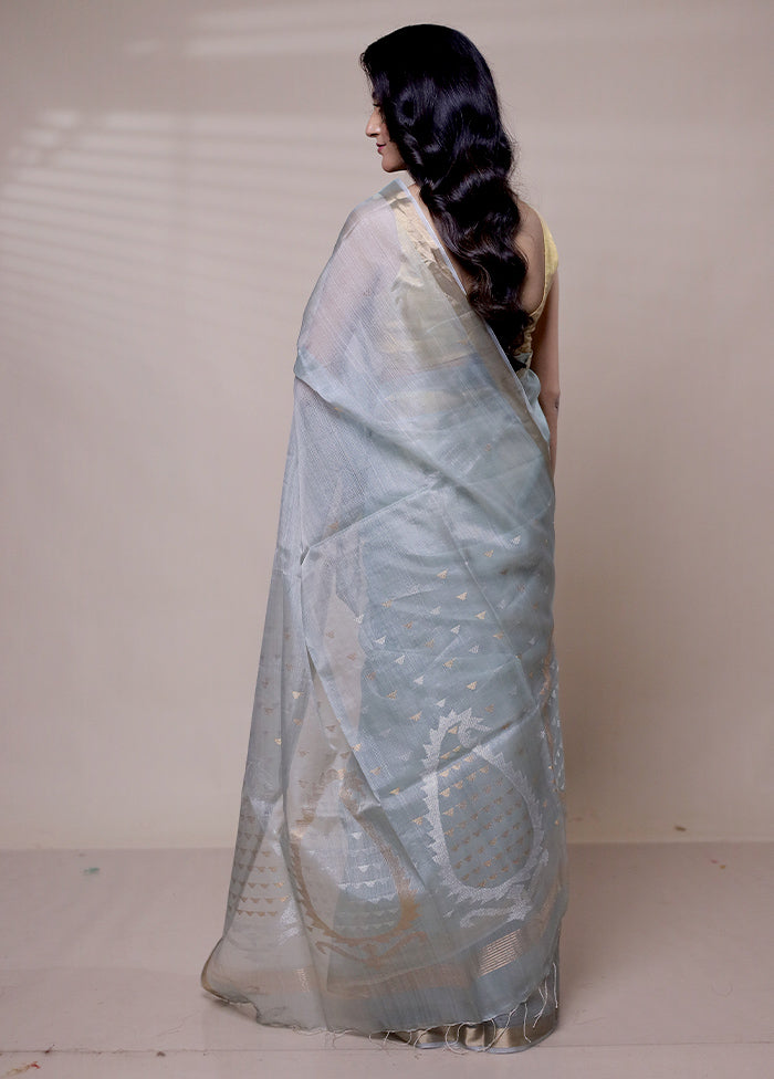 Grey Handloom Matka Pure Silk Saree With Blouse Piece