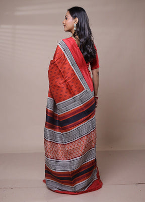 Red Printed Pure Silk Saree Without Blouse Piece