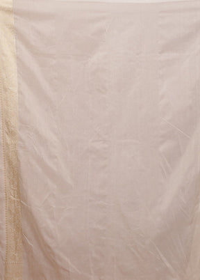 White Georgette Saree With Blouse Piece