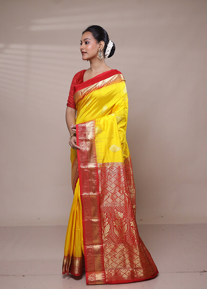 Yellow Handloom Kanjivaram Pure Silk Saree With Blouse Piece