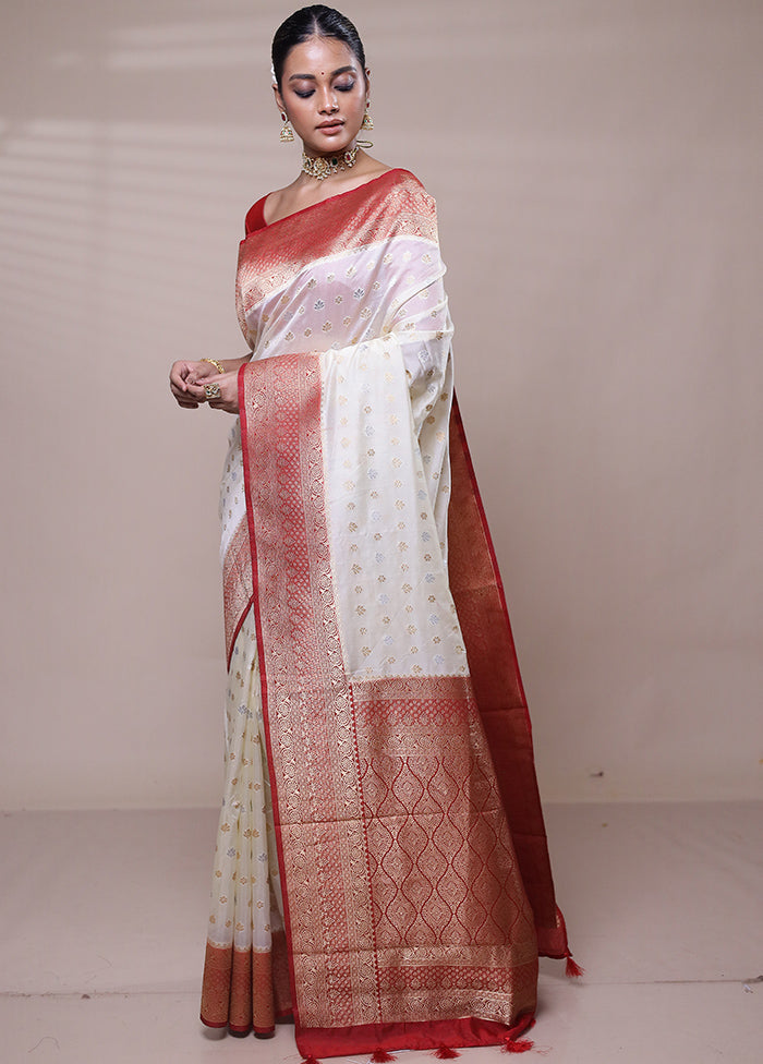 Cream Georgette Saree With Blouse Piece