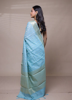 Blue Cotton Saree With Blouse Piece