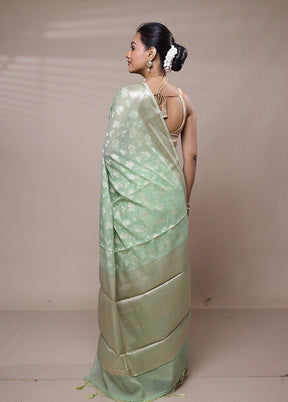 Green Pure Cotton Saree With Blouse Piece