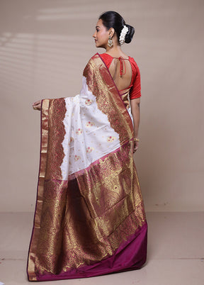 White Handloom Kanchipuram Pure Silk Saree With Blouse Piece