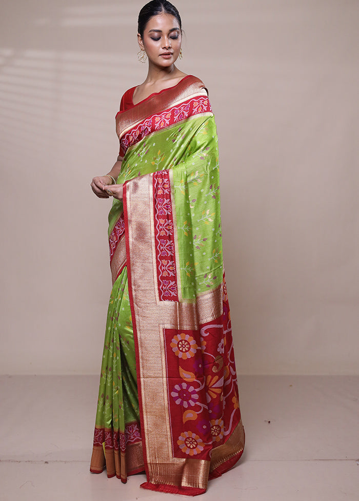 Green Dupion Silk Saree With Blouse Piece