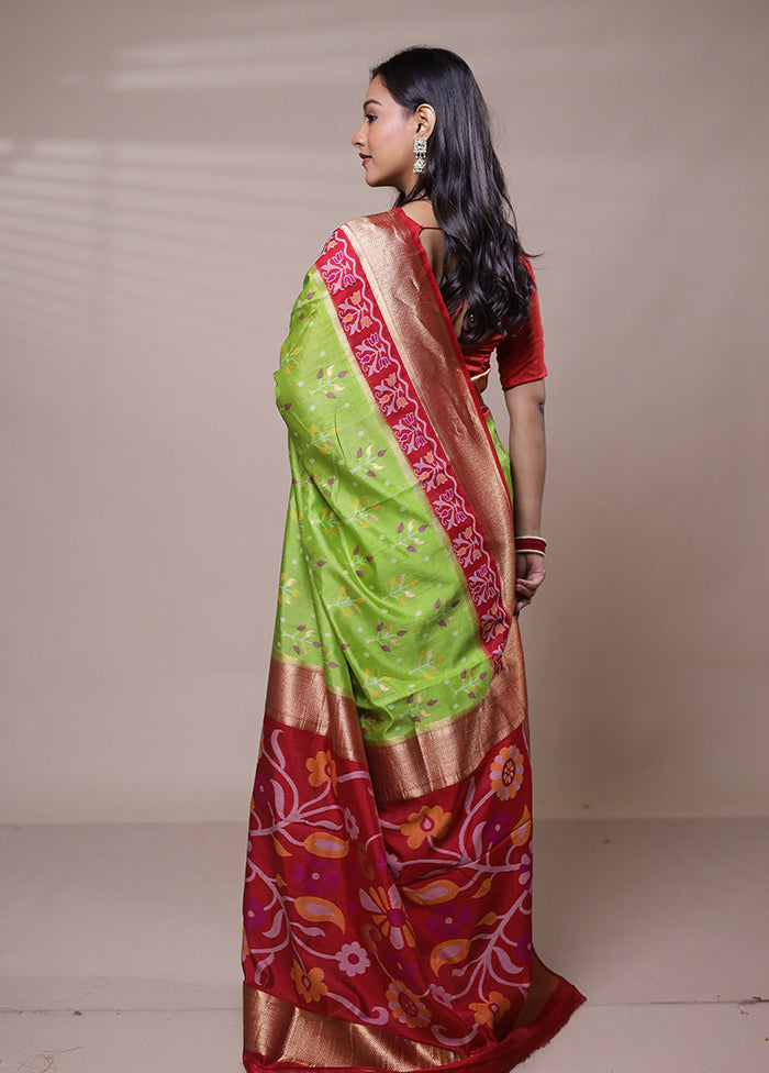 Green Dupion Silk Saree With Blouse Piece