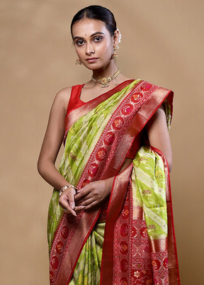 Green Dupion Silk Saree With Blouse Piece