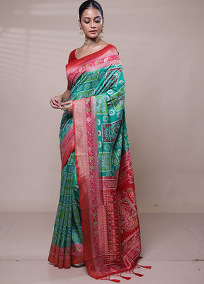 Green Dupion Silk Saree With Blouse Piece