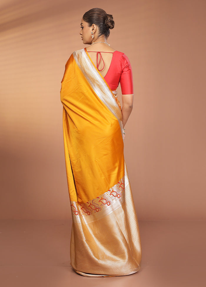 Yellow Handloom Banarasi Pure Silk Saree With Blouse Piece