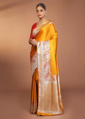 Yellow Handloom Banarasi Pure Silk Saree With Blouse Piece