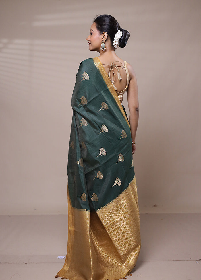 Green Dupion Silk Saree With Blouse Piece