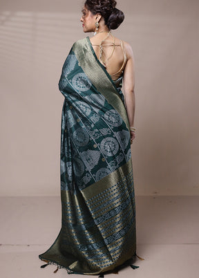 Green Dupion Silk Saree With Blouse Piece