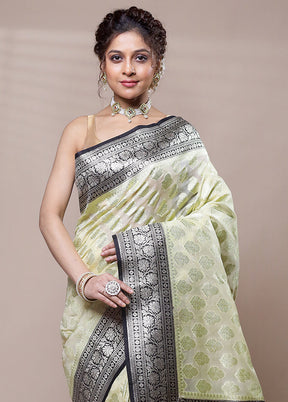 Green Organza Saree With Blouse Piece