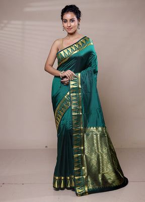 Green Kanjivaram Silk Saree With Blouse Piece