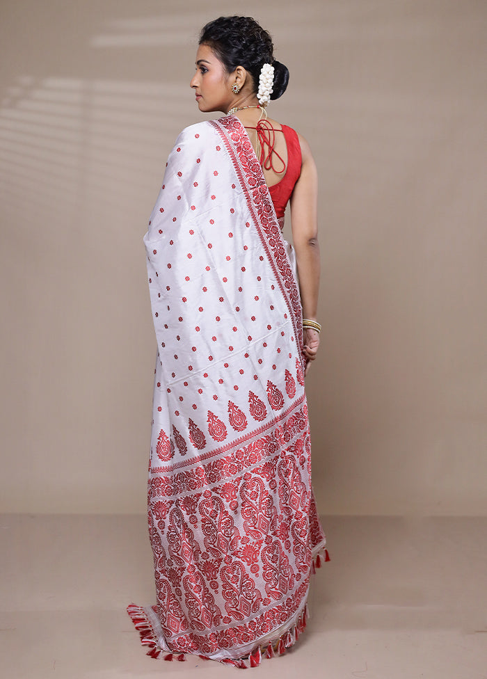 White Handloom Assam Pure Silk Saree With Blouse Piece