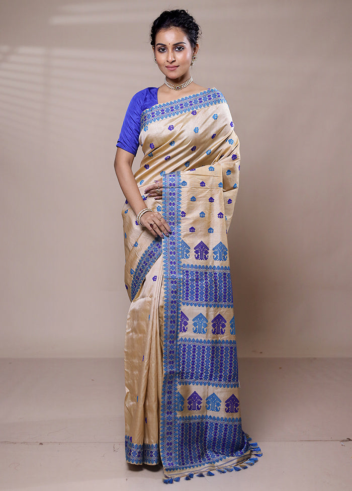 Cream Handloom Assam Pure Silk Saree With Blouse Piece