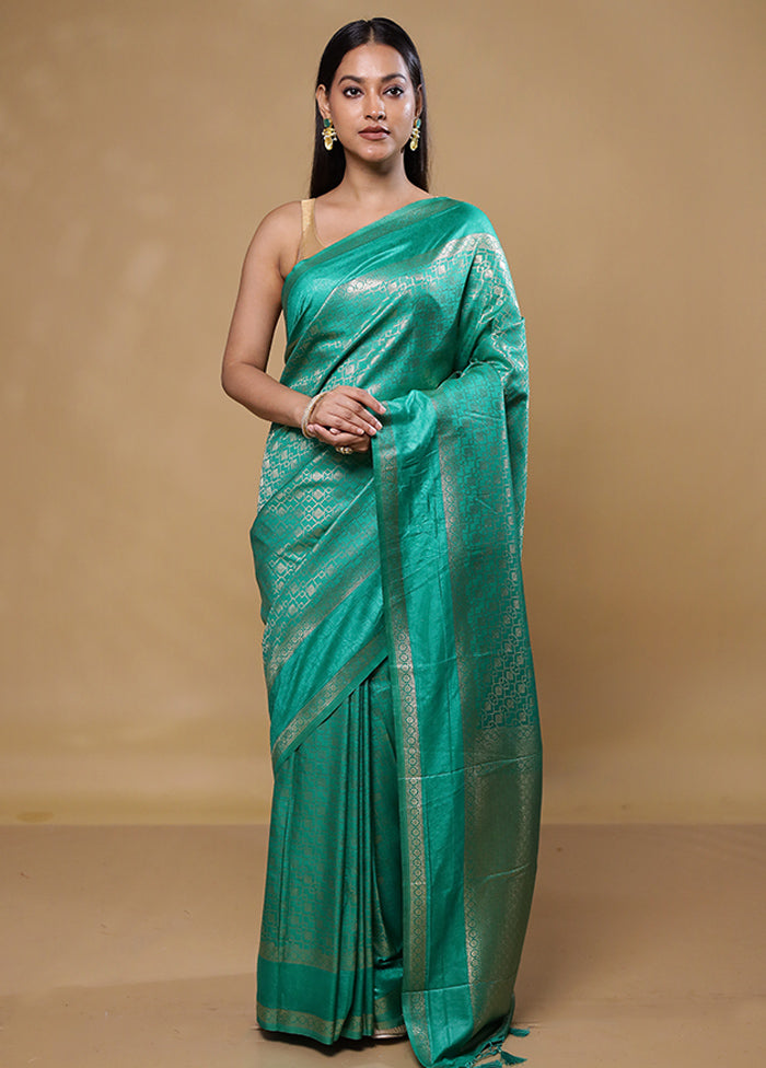 Green Dupion Silk Saree With Blouse Piece