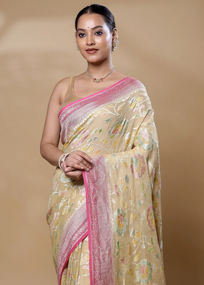 Cream Handloom Pure Georgette Saree With Blouse Piece