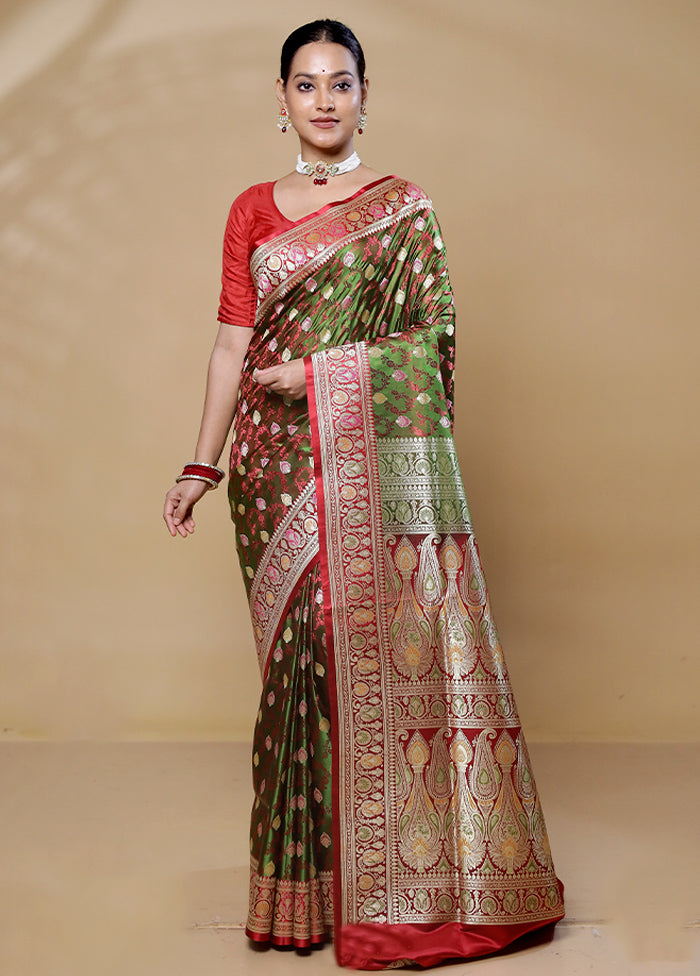 Green Handloom Tanchoi Pure Silk Saree With Blouse Piece