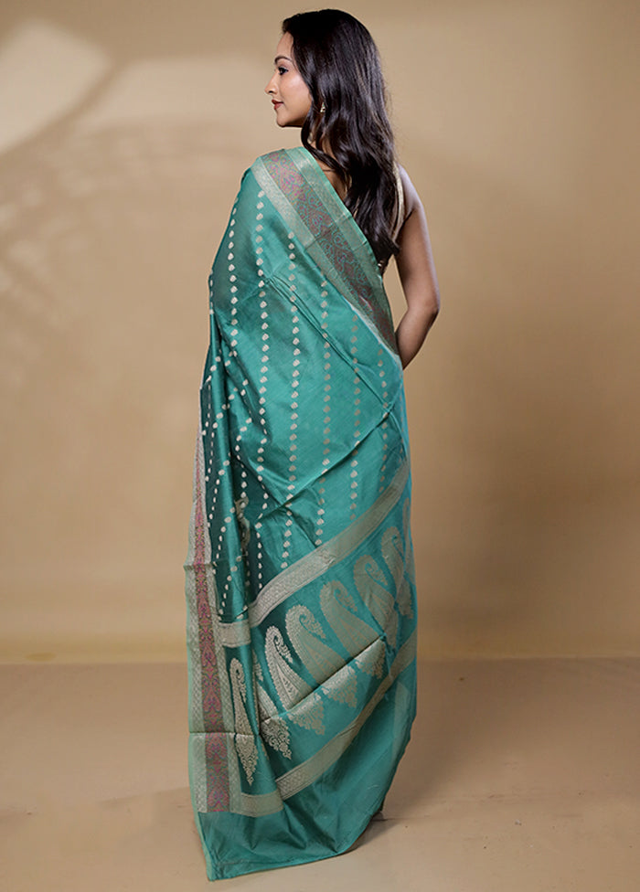 Green Cotton Saree With Blouse Piece