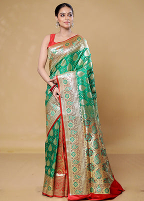 Green Tanchoi Silk Saree With Blouse Piece