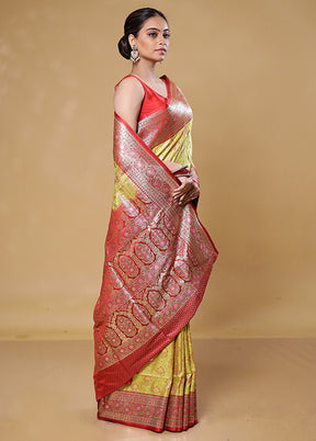 Yellow Tanchoi Silk Saree With Blouse Piece