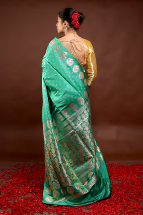 Green Handloom Banarasi Pure Silk Saree With Blouse Piece