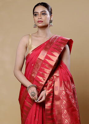 Red Kanjivaram Silk Saree With Blouse Piece