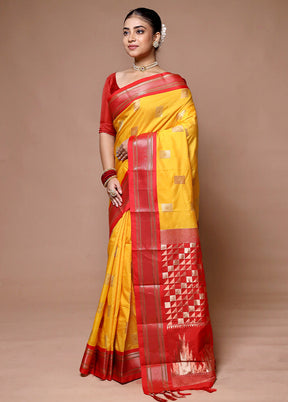 Yellow Kanjivaram Silk Saree With Blouse Piece