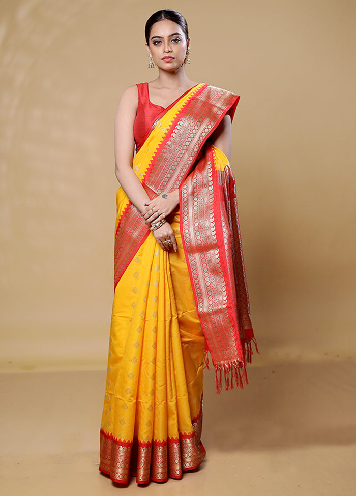 Yellow Kanjivaram Silk Saree With Blouse Piece