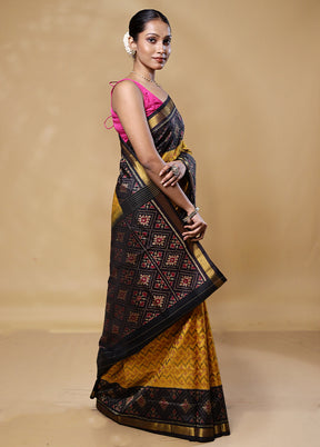 Yellow Handloom Patola Pure Silk Saree With Blouse Piece