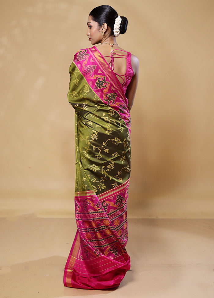 Green Handloom Patola Pure Silk Saree With Blouse Piece