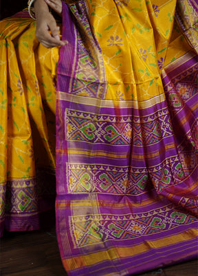 Yellow Handloom Patola Pure Silk Saree With Blouse Piece